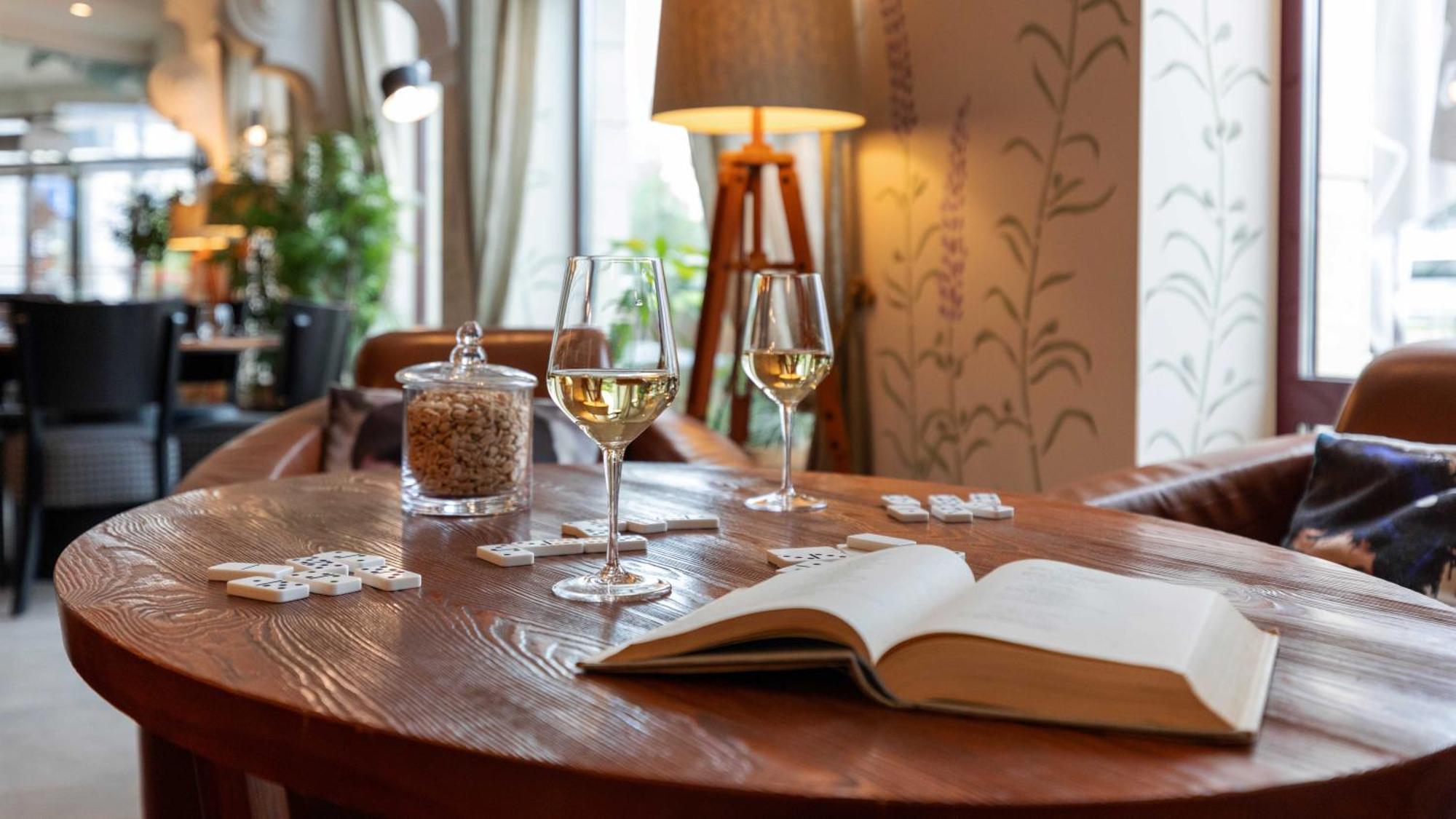 Wellton Riga Hotel & Spa Extérieur photo
