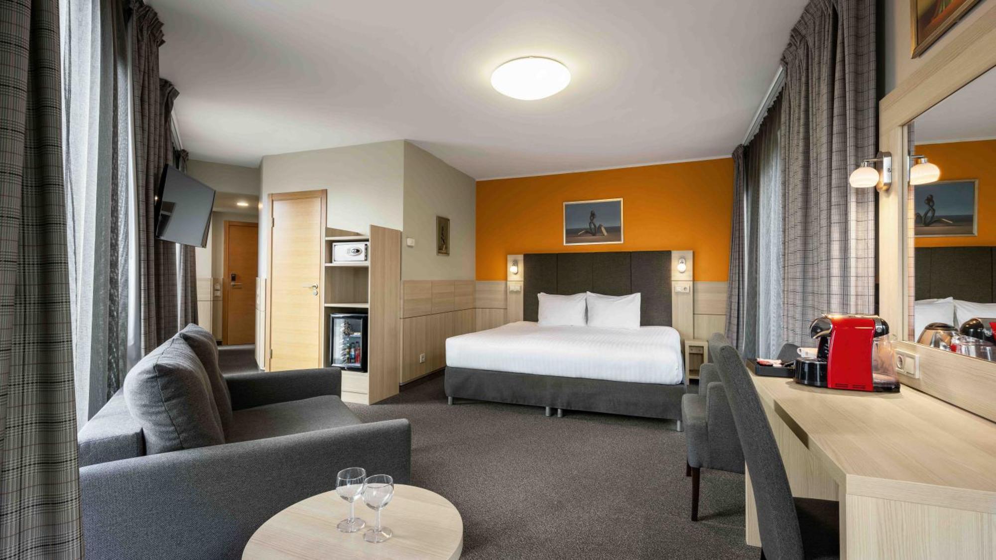Wellton Riga Hotel & Spa Extérieur photo